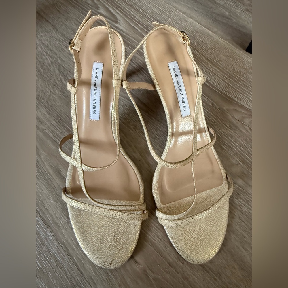 Vintage Diane von Furstenberg white gold sparkle strappy leather sandals heels